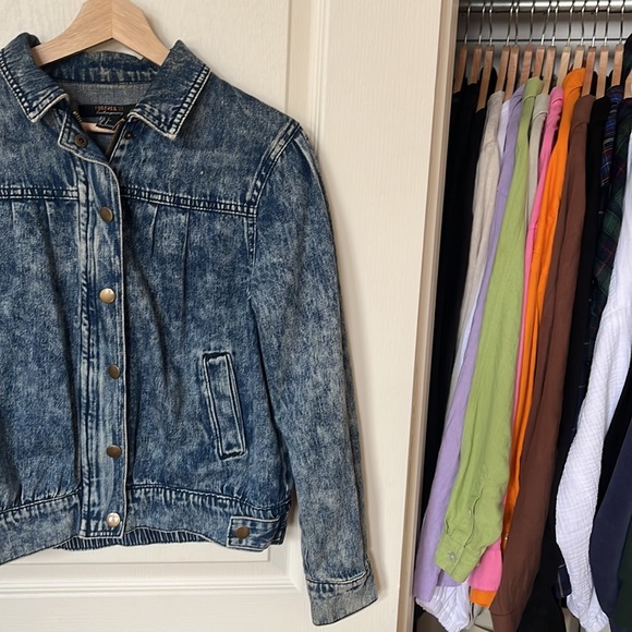 3/$30 EUC forever 21 vintage inspired acid wash bomber denim jacket in size S - Picture 2 of 7